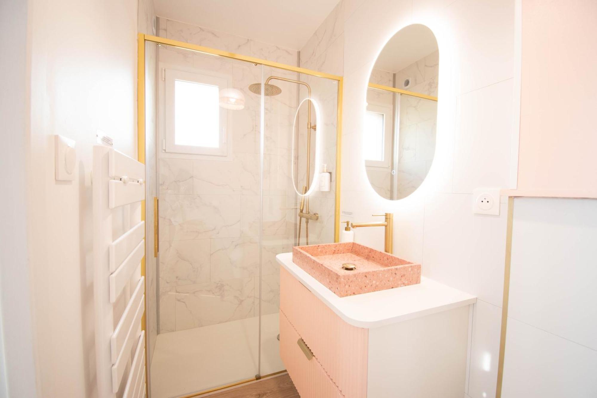 Studio Les 2 Fees - Jacuzzi - Deco Feerique Montfort-sur-Meu Exterior photo
